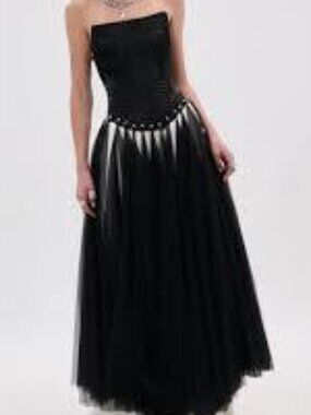 Black Corset Style Dress – Strapless Tulle Skirt – Formal Size Large